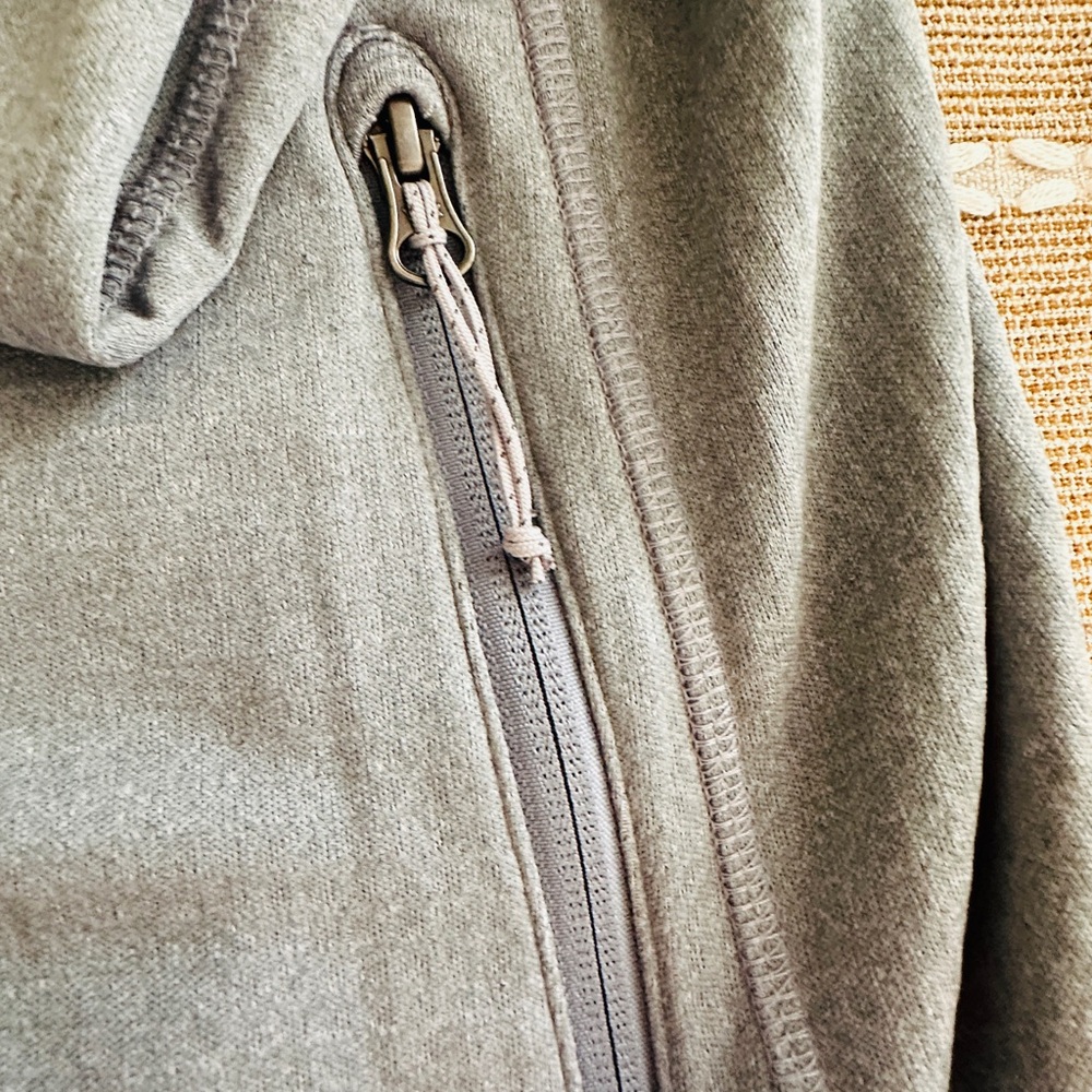 Columbia Women's Gray Jacket - Picture 7 of 12